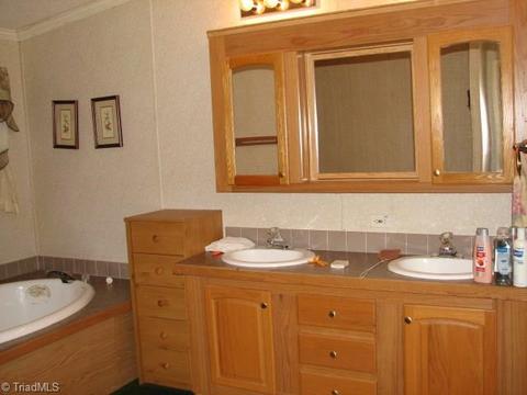 850 Gallimore Rd, Denton, NC 27239 photo 19