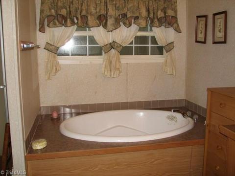 850 Gallimore Rd, Denton, NC 27239 photo 18