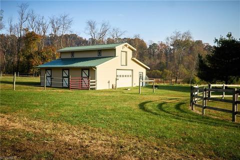 6519 Haystack Rd, Dobson, NC 27017 photo 2