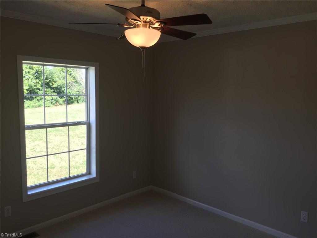 1132 Hillview Dr, King, NC 27021 photo 12
