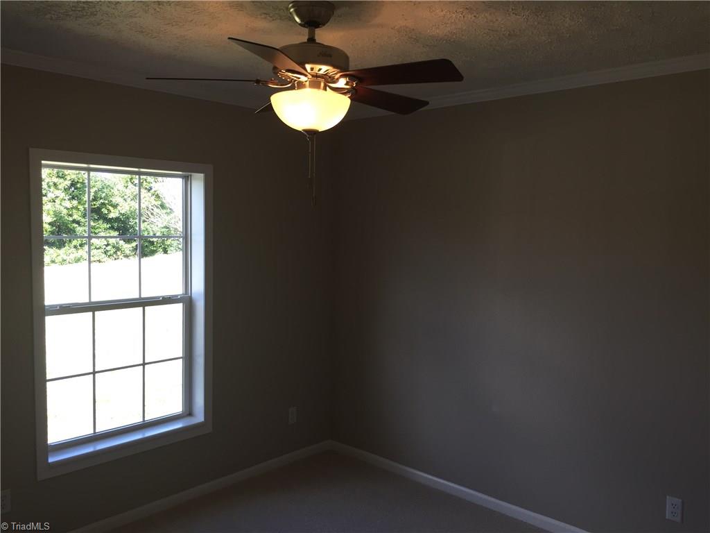 1132 Hillview Dr, King, NC 27021 photo 10