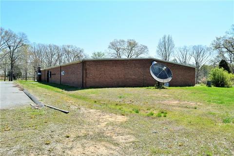 490 K Fork Rd, Madison, NC 27025 photo 4