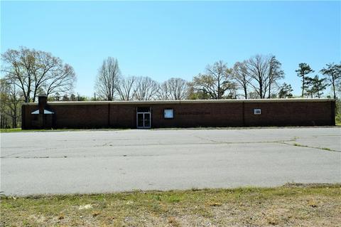 490 K Fork Rd, Madison, NC 27025 photo 3