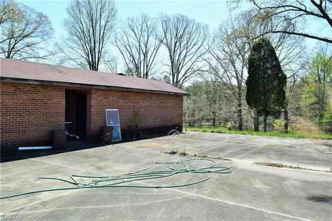 490 K Fork Rd, Madison, NC 27025 photo 10