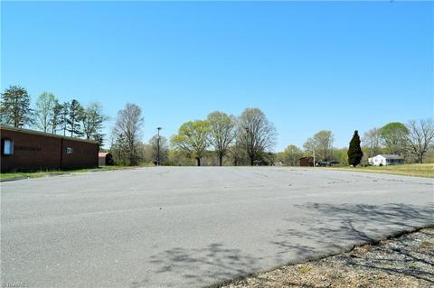 490 K Fork Rd, Madison, NC 27025 photo 6