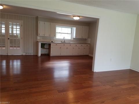 217 Circle Dr, Dobson, NC 27017 photo 10