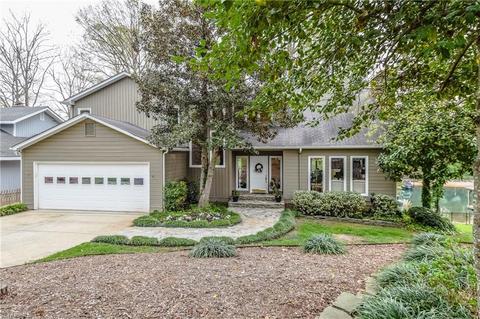 20400 Havenview Dr, Cornelius, NC 28031 photo 3