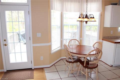 4015 Preswick Ct, High Point, NC 27265 photo 6