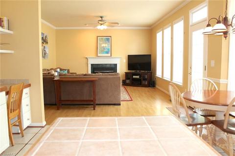 4015 Preswick Ct, High Point, NC 27265 photo 8