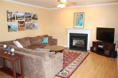 4015 Preswick Ct, High Point, NC 27265 photo 9