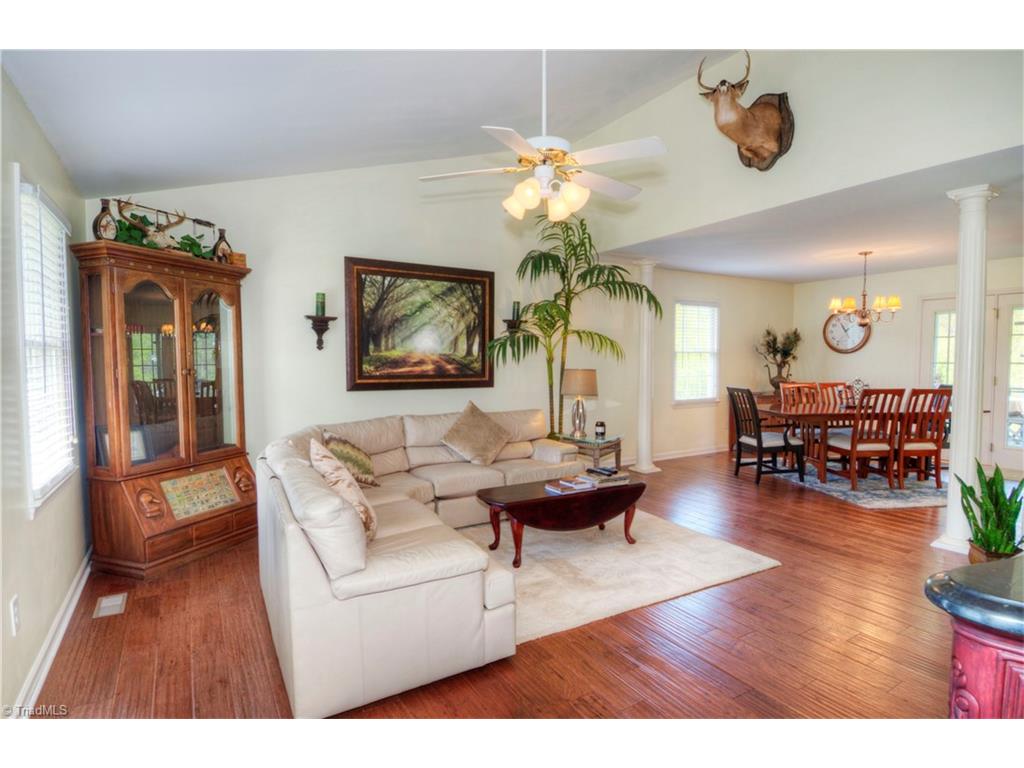 121 Red Wing Rd, Madison, NC 27025 photo 4