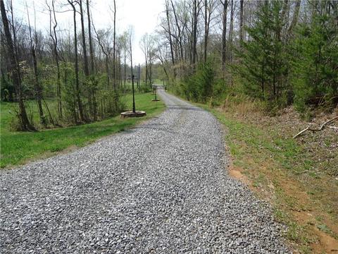 1052 Carson Rd, Pilot Mountain, NC 27041 photo 26
