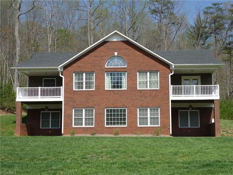1052 Carson Rd, Pilot Mountain, NC 27041 photo 1