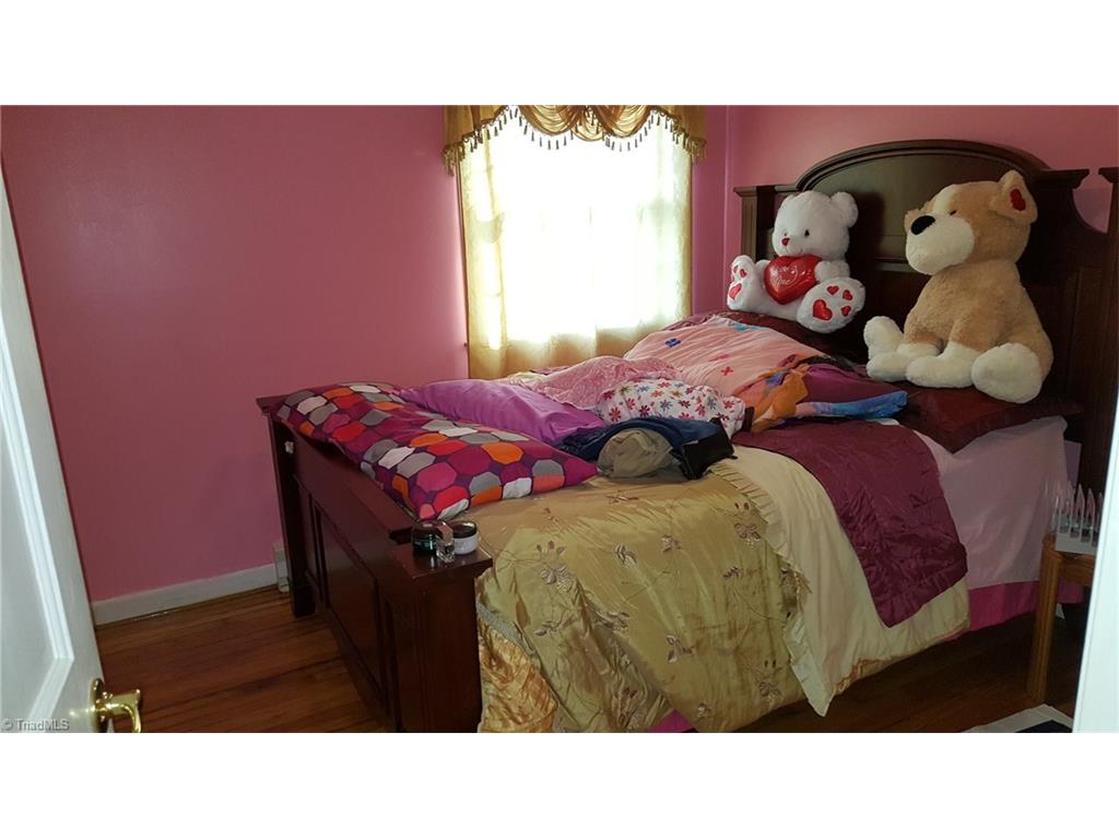 3203 Pine Needles Rd, High Point, NC 27265 photo 9