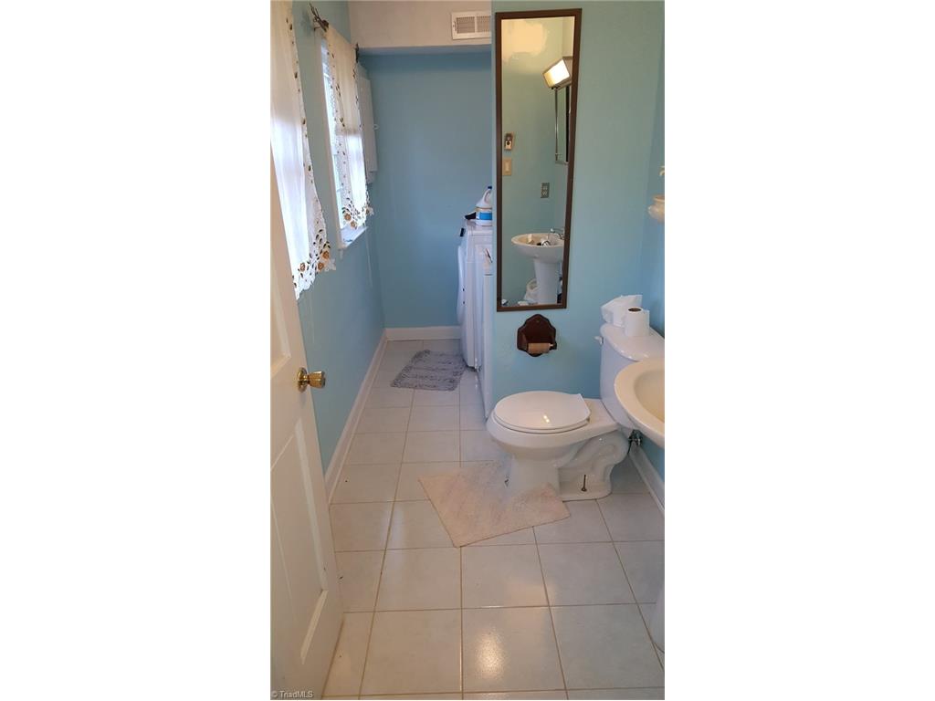 3203 Pine Needles Rd, High Point, NC 27265 photo 12