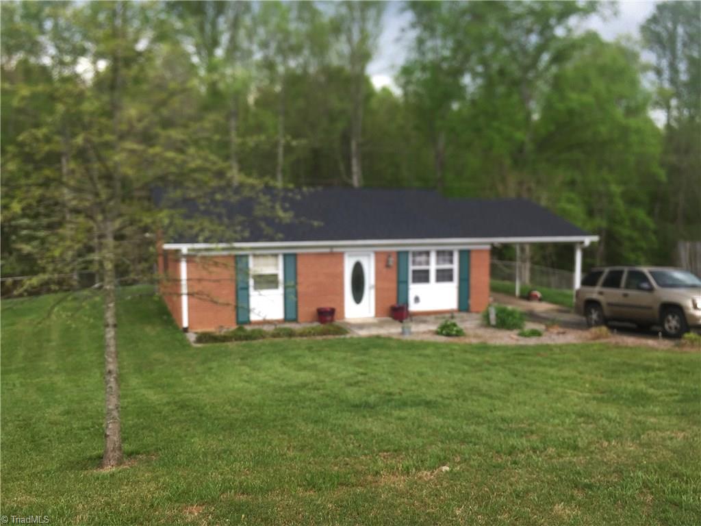 125 Cedardale Ln, King, NC 27021 photo 1
