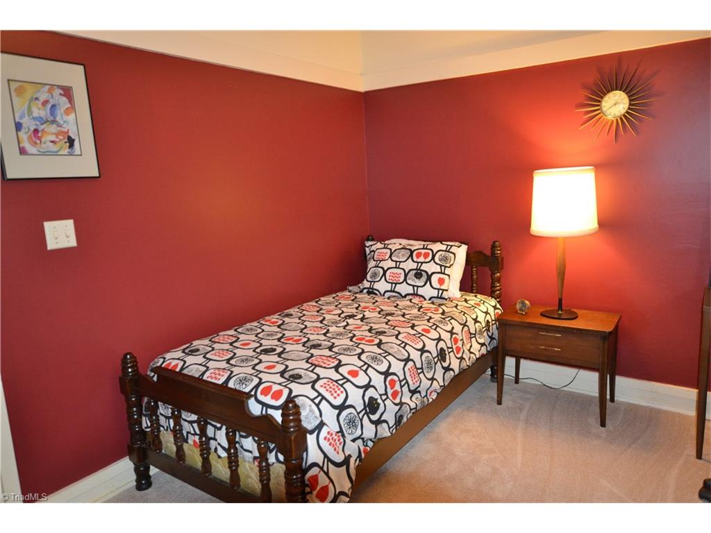1509 Cherokee Dr, High Point, NC 27262 photo 15