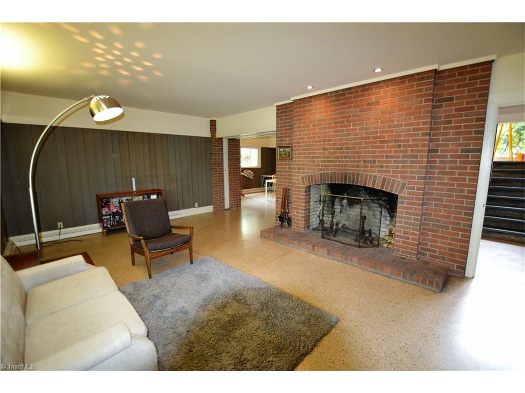 1509 Cherokee Dr, High Point, NC 27262 photo 18