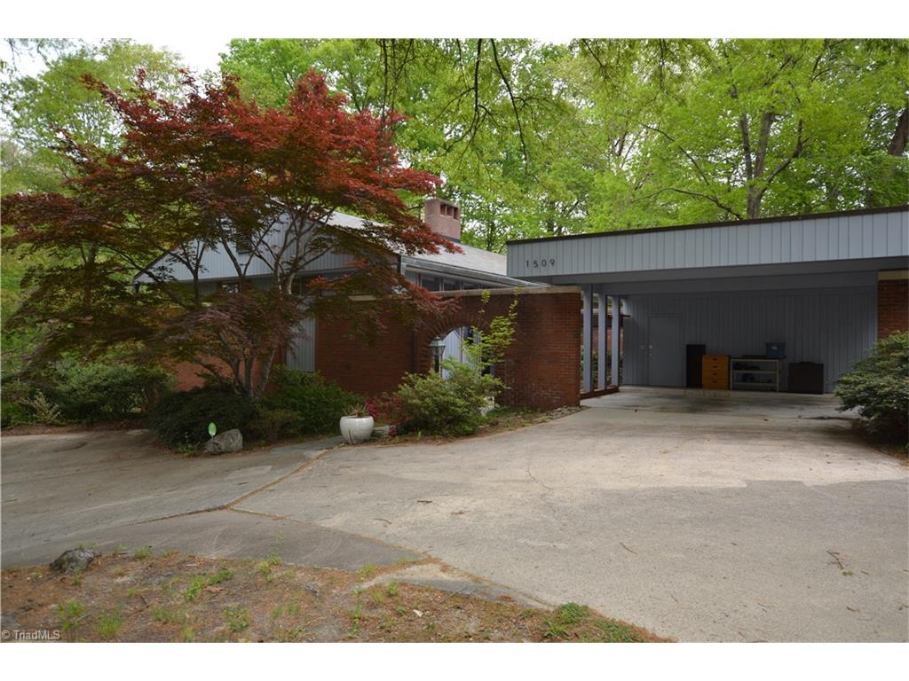1509 Cherokee Dr, High Point, NC 27262 photo 24