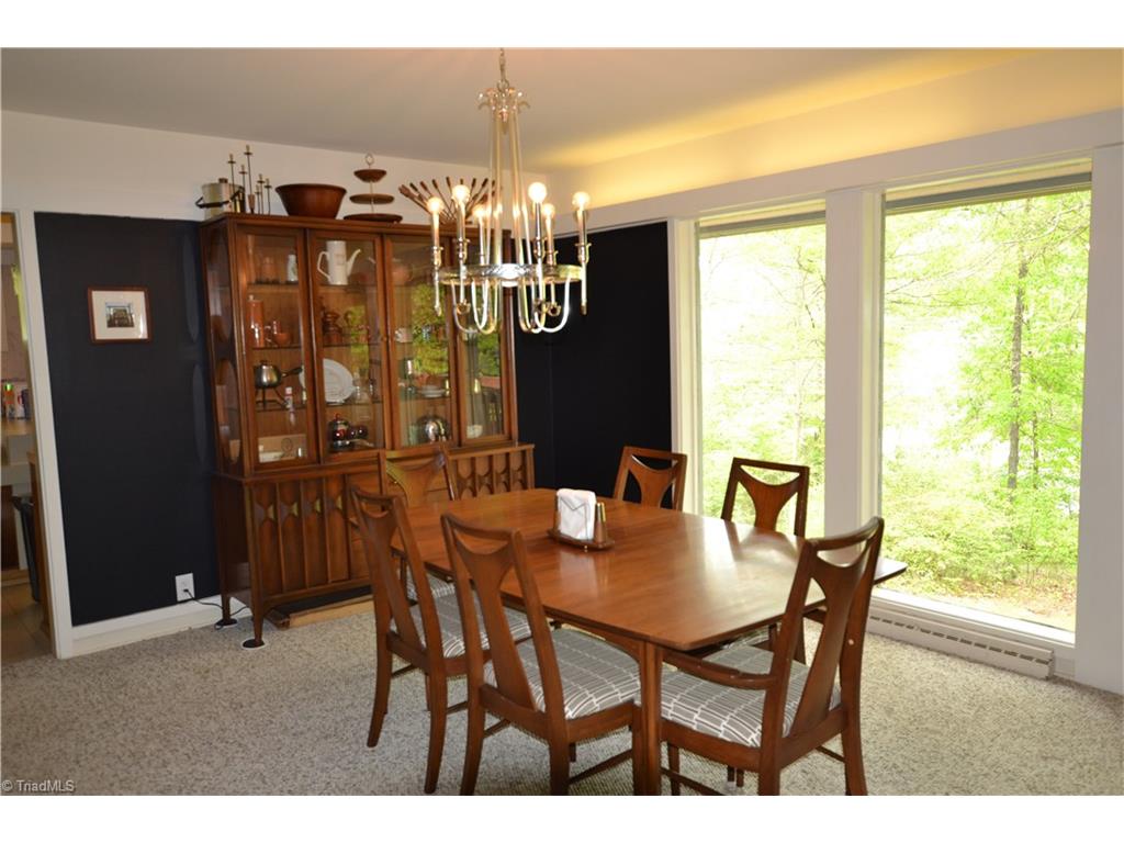 1509 Cherokee Dr, High Point, NC 27262 photo 5