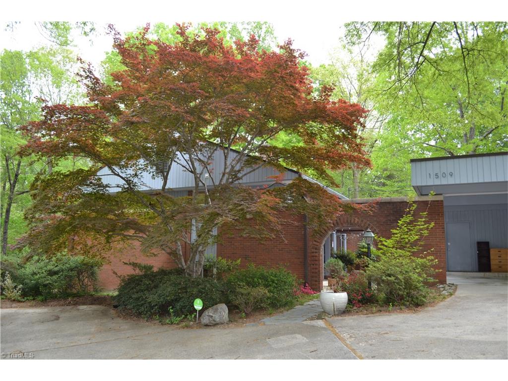 1509 Cherokee Dr, High Point, NC 27262 photo 21