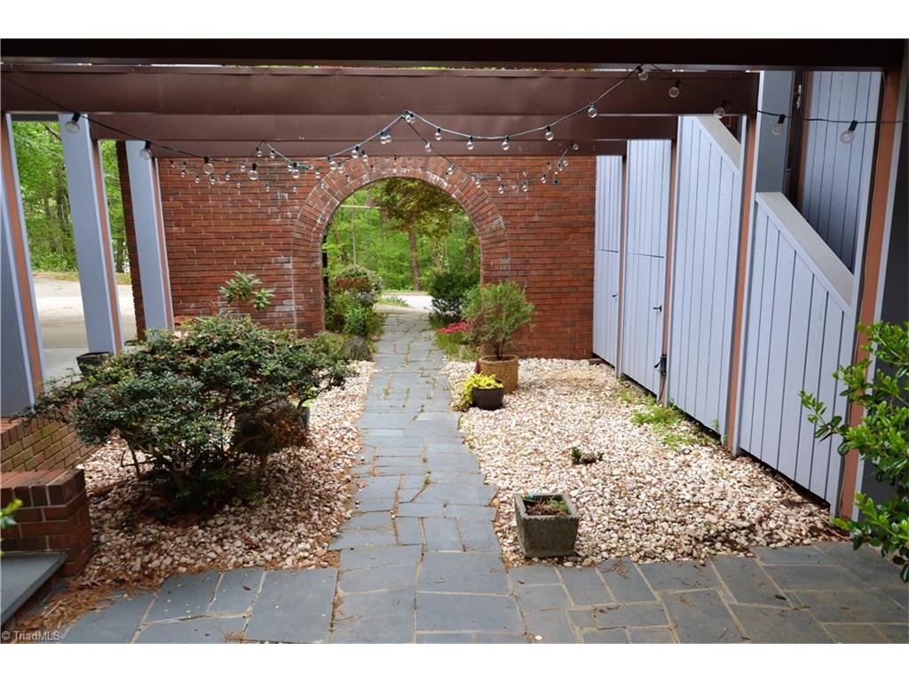 1509 Cherokee Dr, High Point, NC 27262 photo 27