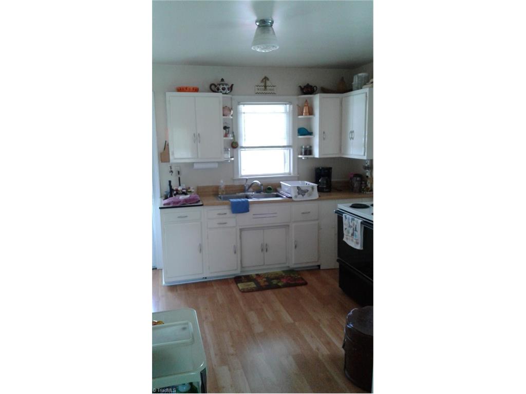 629 E State Ave, High Point, NC 27262 photo 9