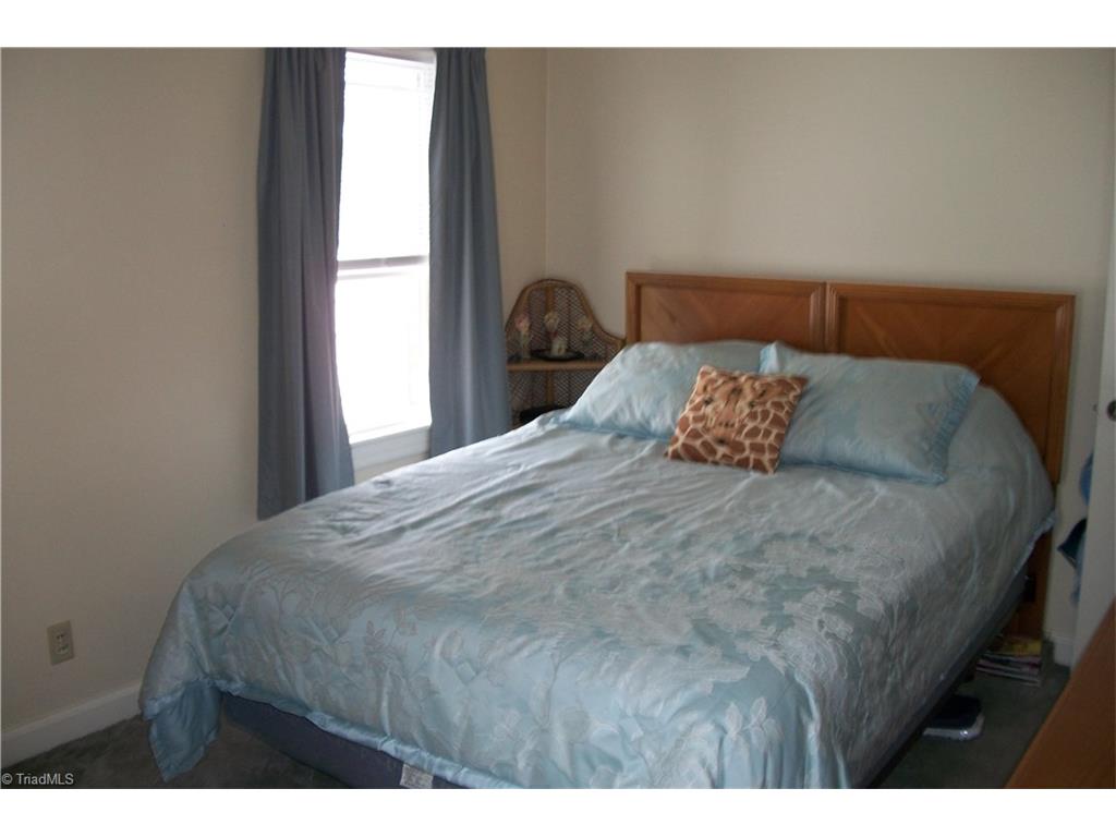 629 E State Ave, High Point, NC 27262 photo 22