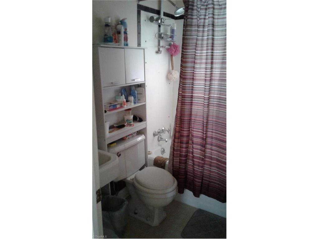 629 E State Ave, High Point, NC 27262 photo 25