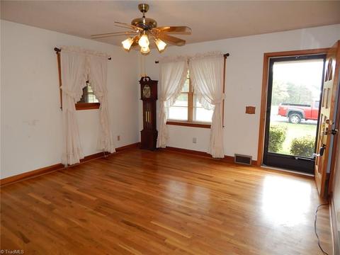 124 Mill Rd, State Road, NC 28676 photo 3