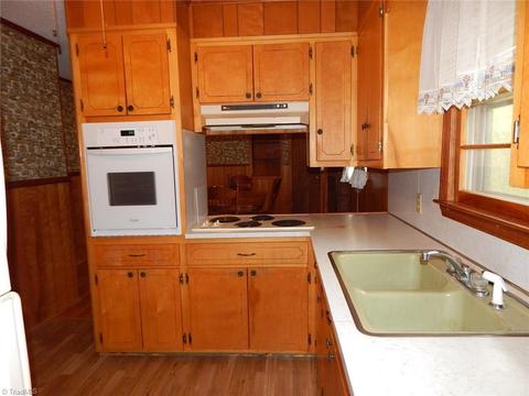 124 Mill Rd, State Road, NC 28676 photo 7