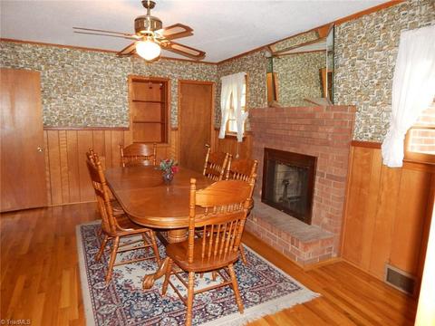 124 Mill Rd, State Road, NC 28676 photo 4