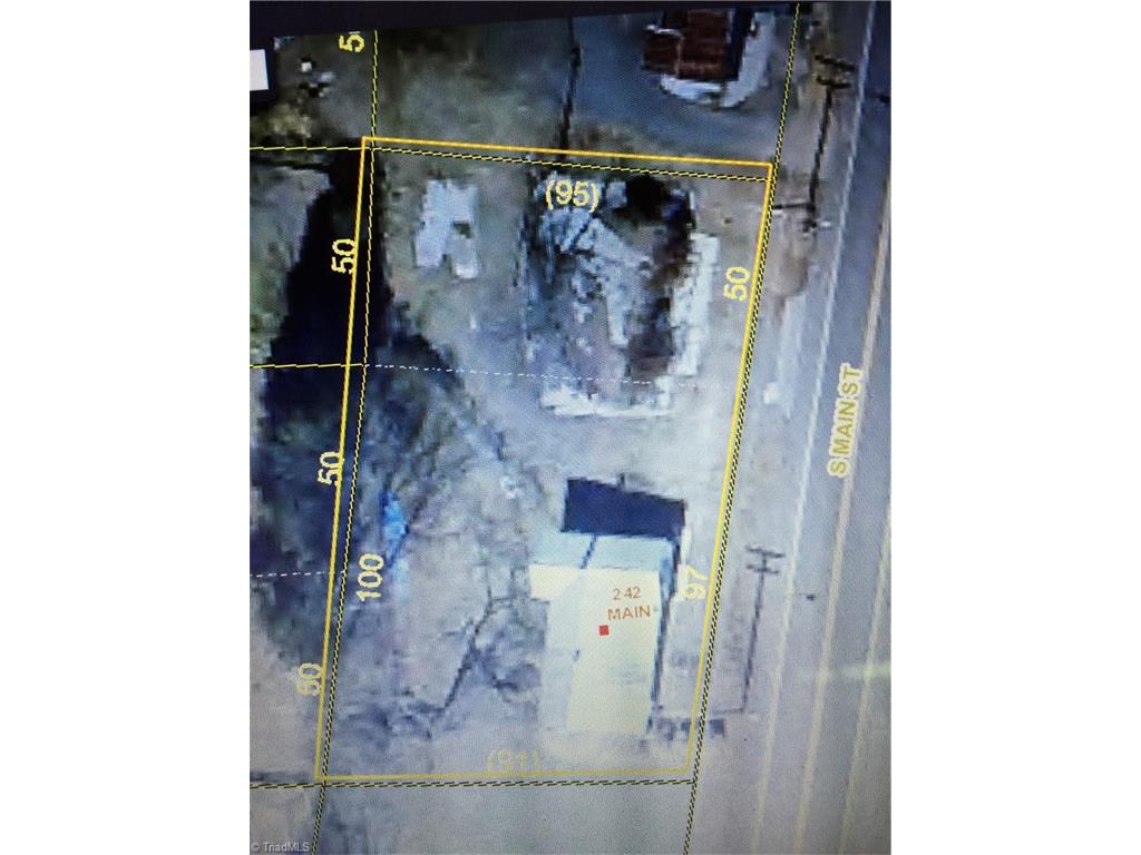 242 S Main St, King, NC 27021 photo 1