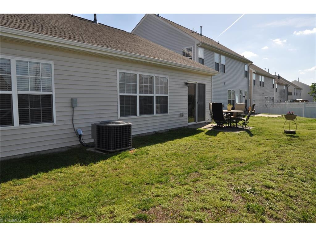 834 Hedgepath Ter, High Point, NC 27265 photo 13