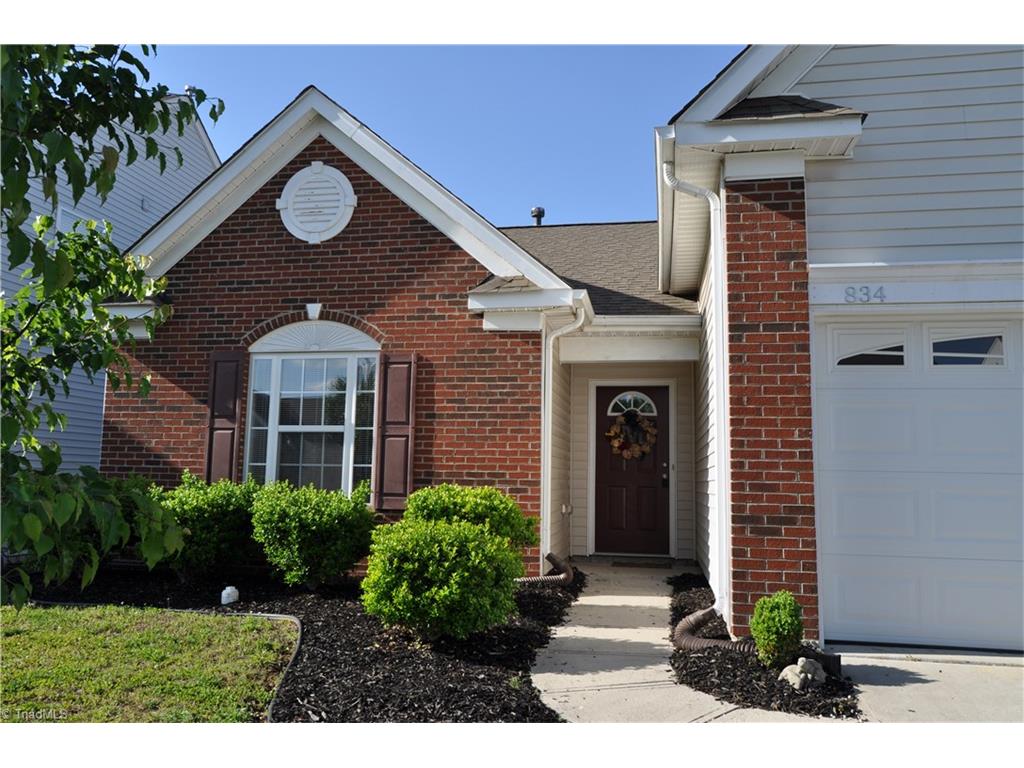 834 Hedgepath Ter, High Point, NC 27265 photo 3
