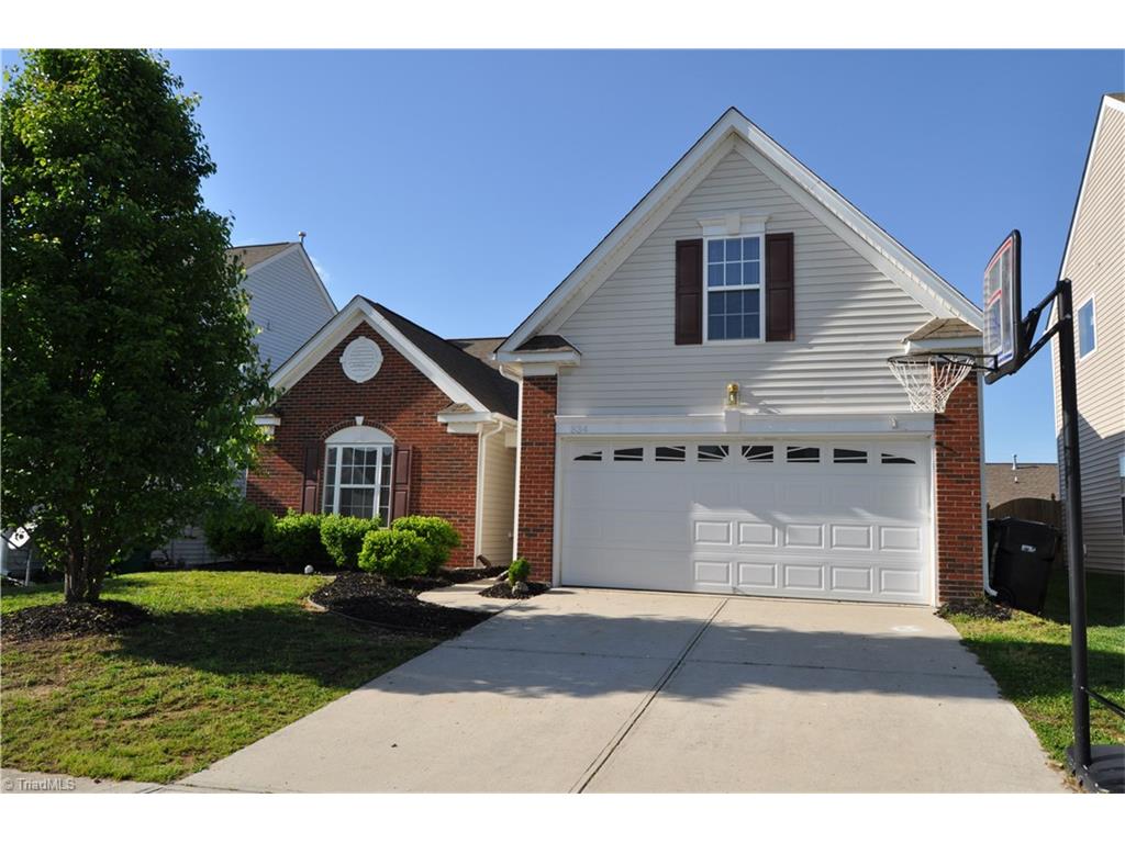 834 Hedgepath Ter, High Point, NC 27265 photo 2