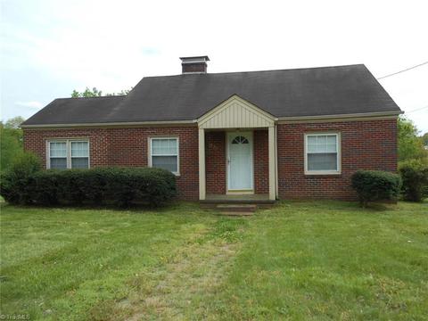 1236 E Meadow Rd, Eden, NC 27288 photo 1