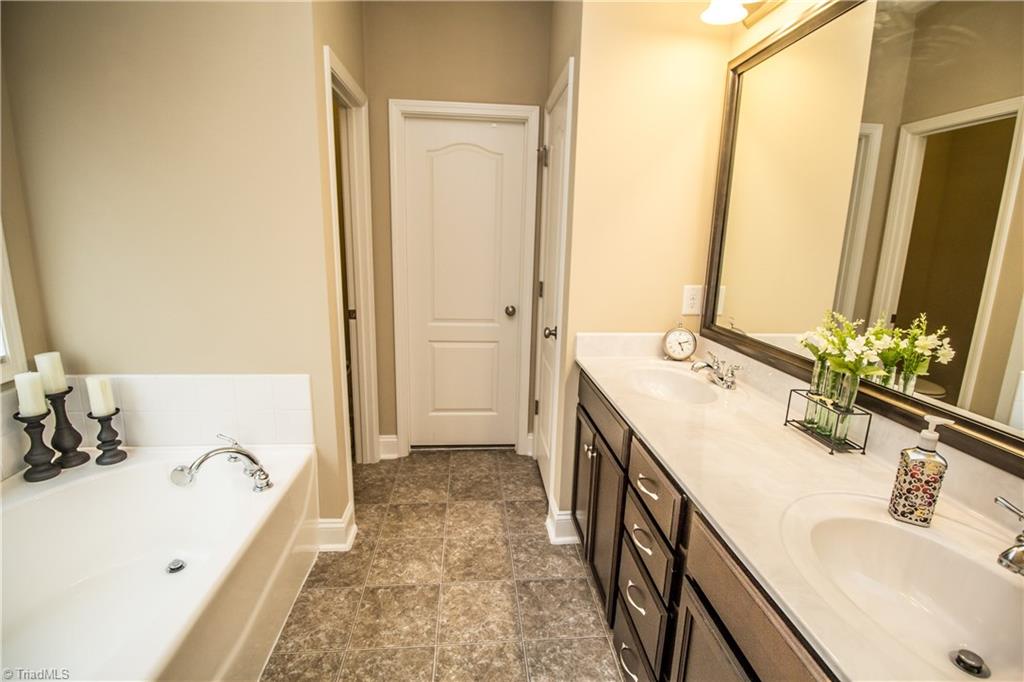 3836 Tonsley Pl, High Point, NC 27265 photo 11