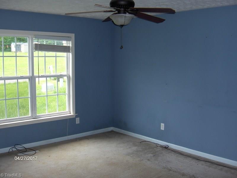 1135 Laurel Crest Rd, King, NC 27021 photo 5