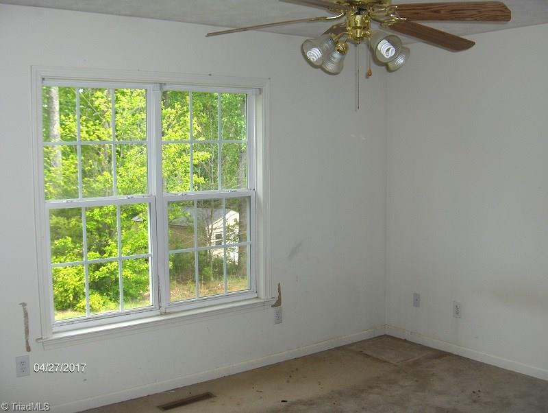 1135 Laurel Crest Rd, King, NC 27021 photo 7