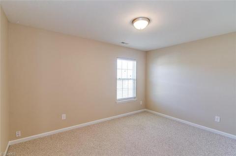 870 Hedgepath Ter, High Point, NC 27265 photo 19