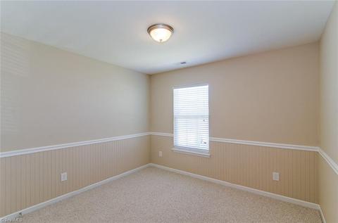 870 Hedgepath Ter, High Point, NC 27265 photo 18