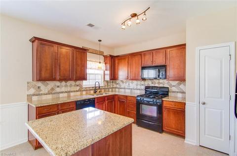 870 Hedgepath Ter, High Point, NC 27265 photo 8