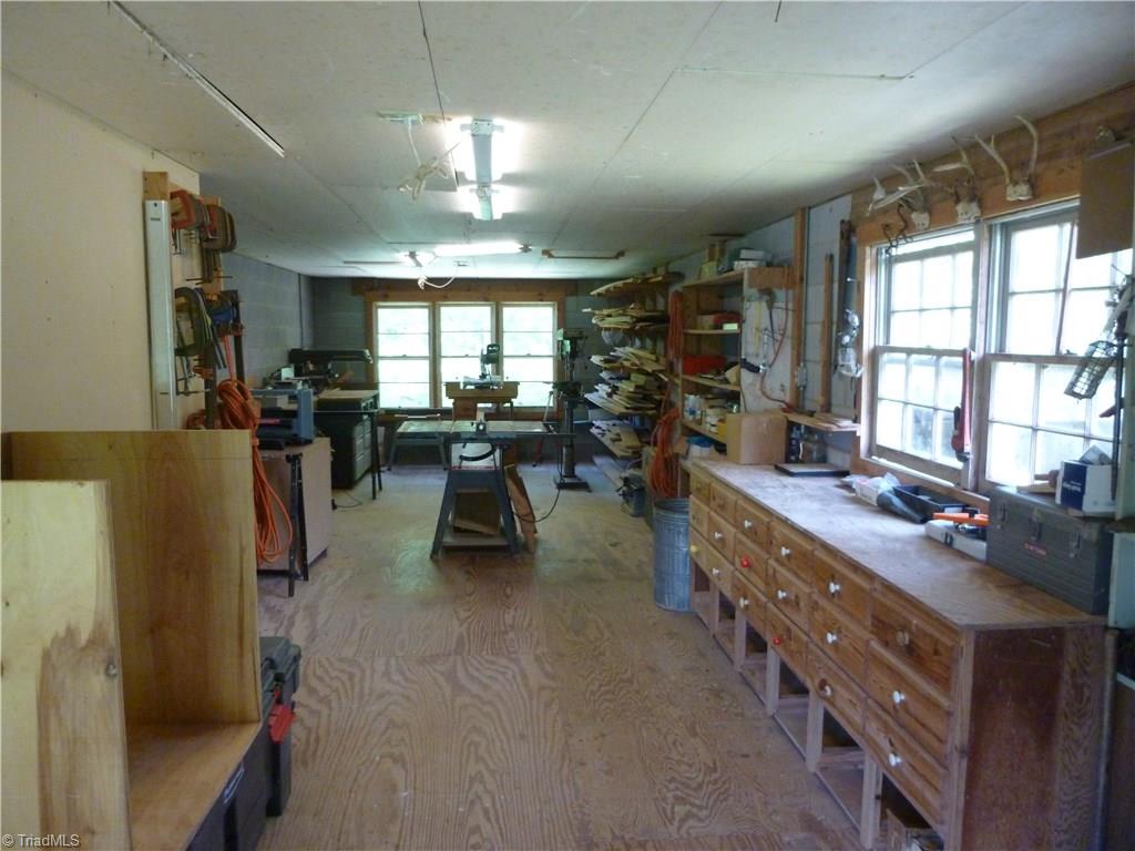 1476 Barker Rd, Roaring River, NC 28669 photo 16