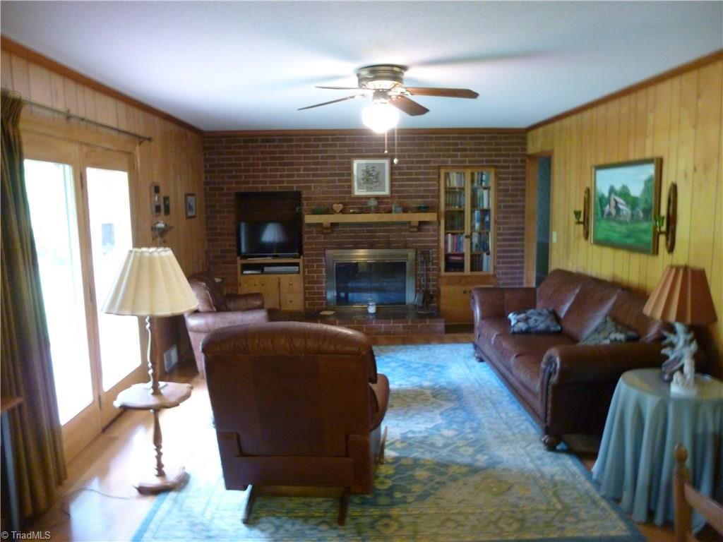 1476 Barker Rd, Roaring River, NC 28669 photo 3