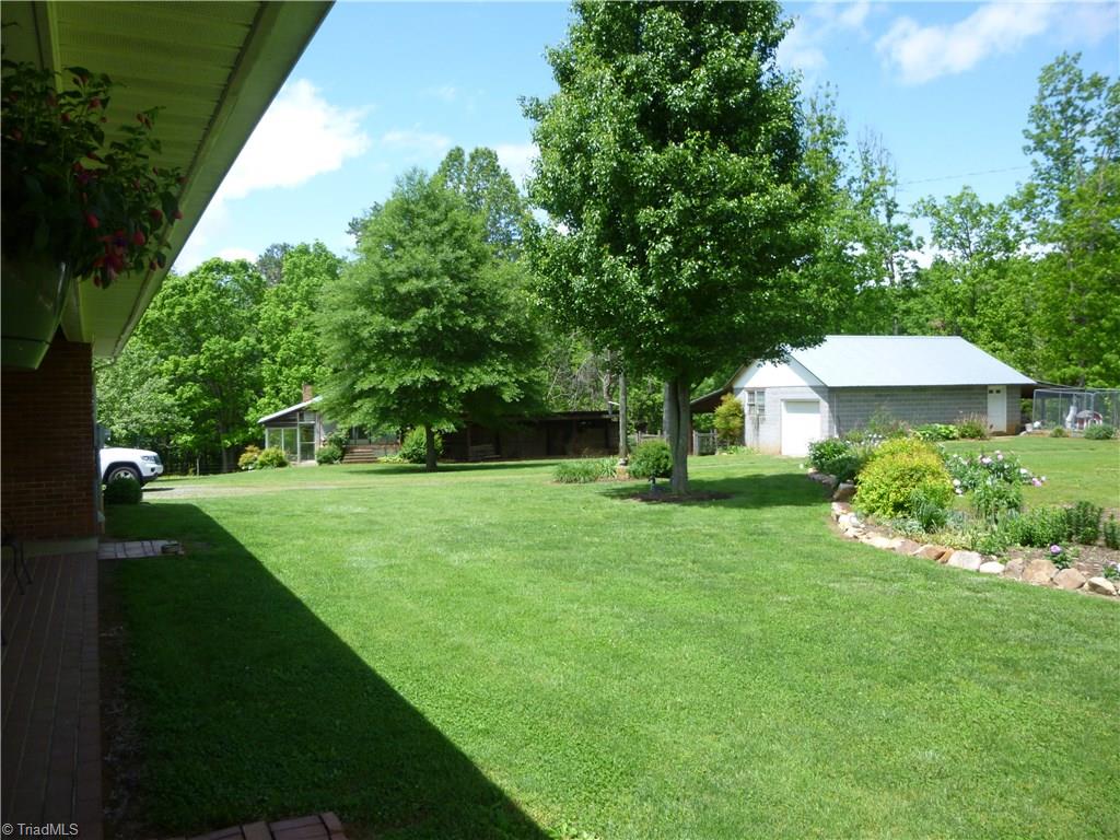 1476 Barker Rd, Roaring River, NC 28669 photo 20