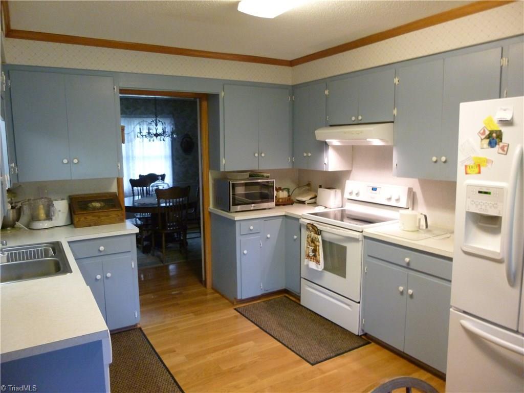 1476 Barker Rd, Roaring River, NC 28669 photo 4