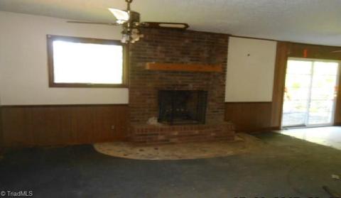591 Hampton Rd, Eden, NC 27288 photo 2