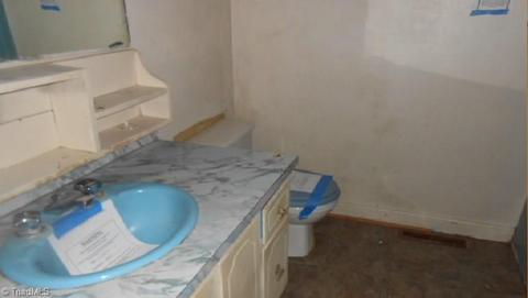 591 Hampton Rd, Eden, NC 27288 photo 4