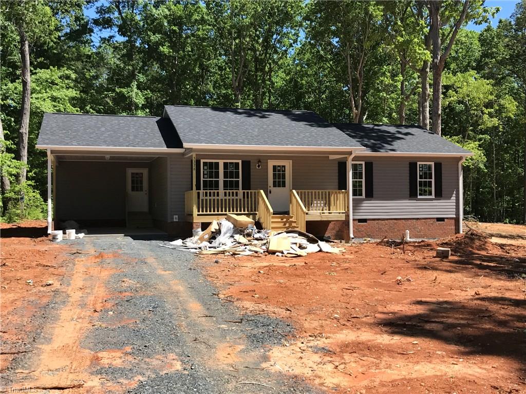 5376 Covered Bridge Rd, Trinity, NC 27370 photo 1